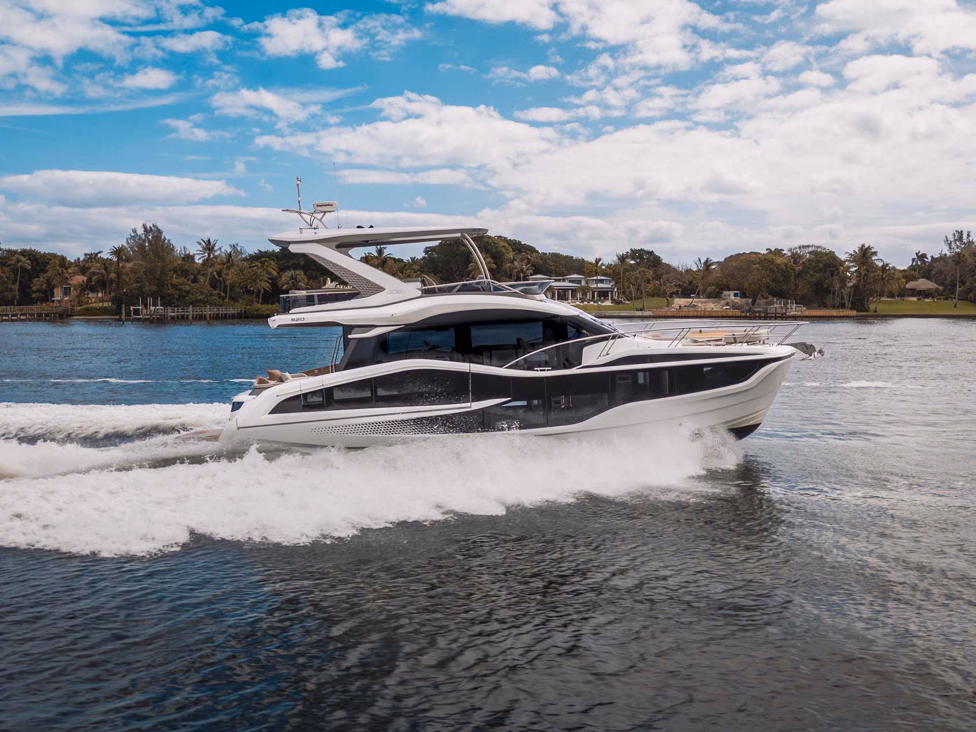 Galeon 520 FLY