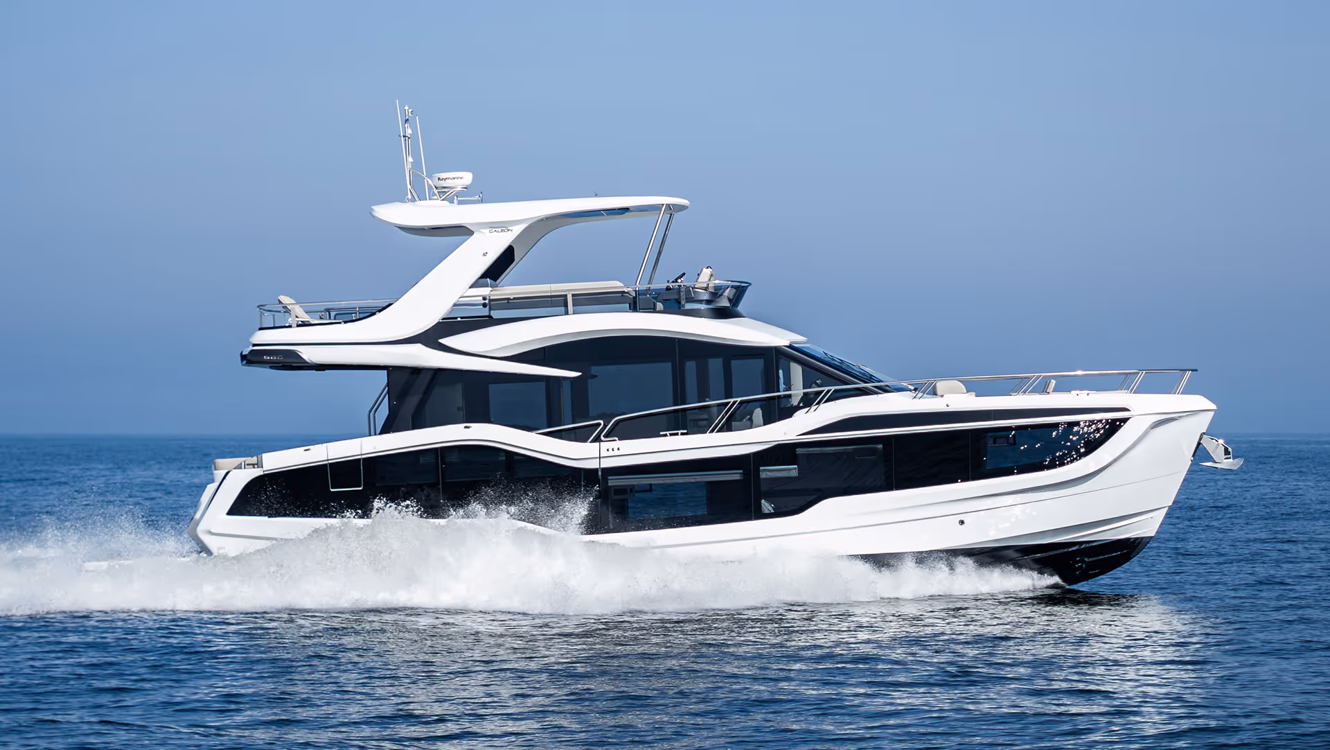 Galeon 560 FLY