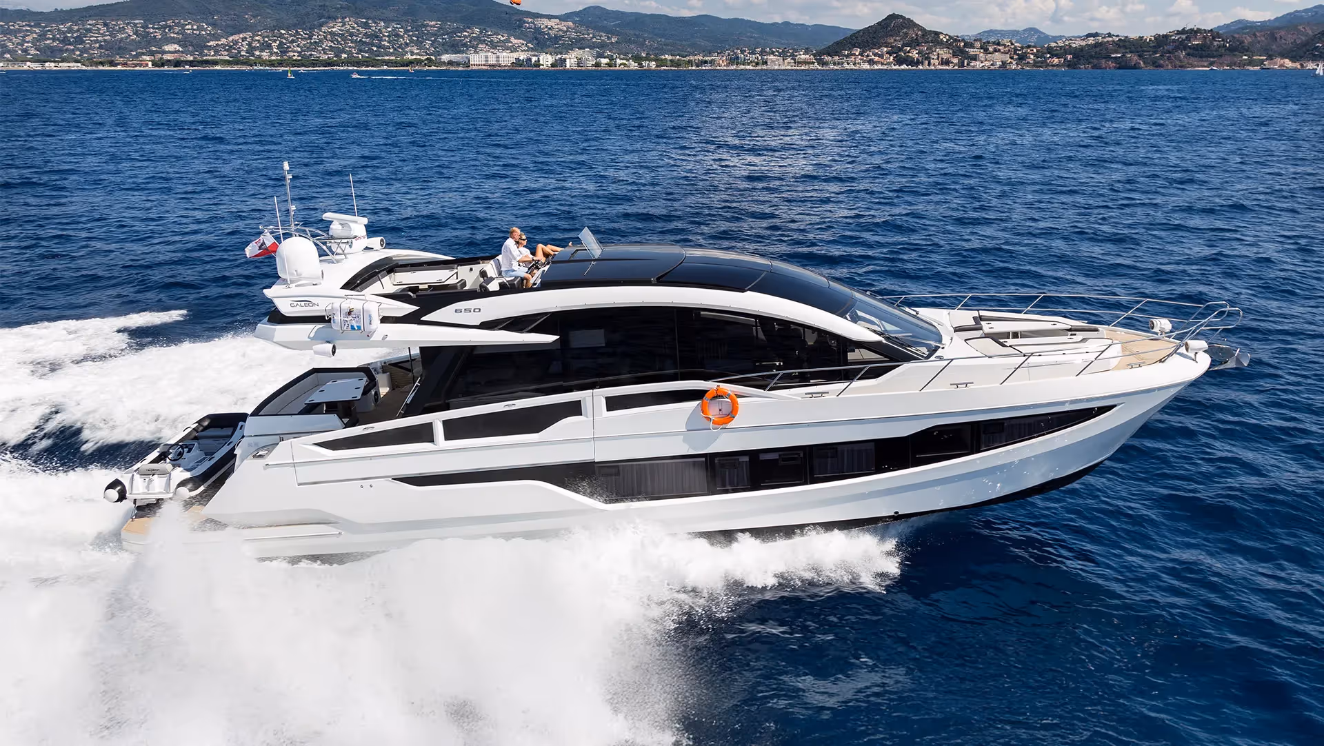 Galeon 650 SKY