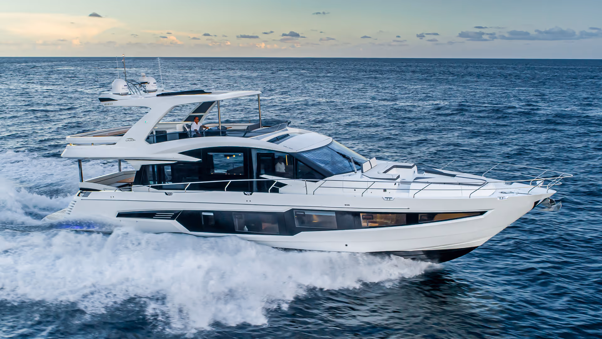 Galeon 680 FLY