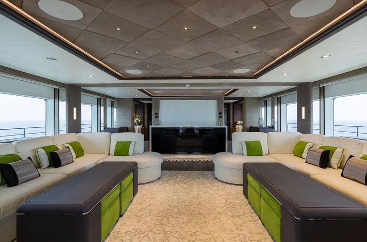 Majesty 175 上層沙龍